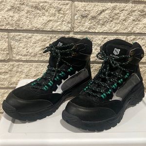 Women’s steel toe & slip resistant & waterproof work boots